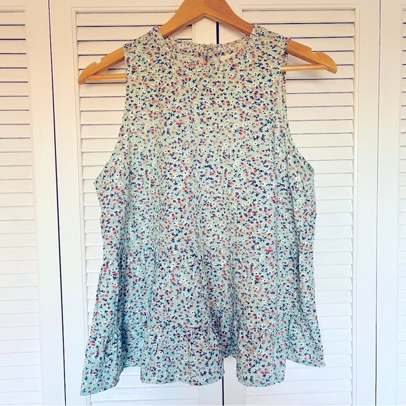 Universal Thread Tops - Floral Sleeveless Top